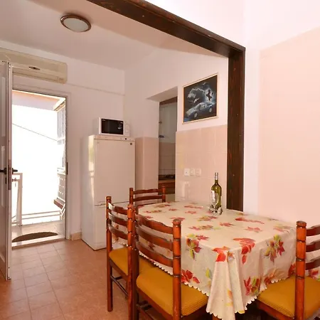 Apartments By The Sea Arbanija, Ciovo - 8651 Apartment *