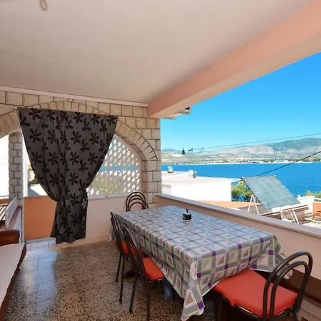 Apartment Apartments By The Sea Arbanija, Ciovo - 8651