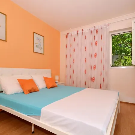 Apartments By The Sea Arbanija, Ciovo - 8651 Apartment *