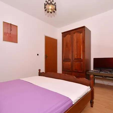 Apartment Apartments By The Sea Arbanija, Ciovo - 8651